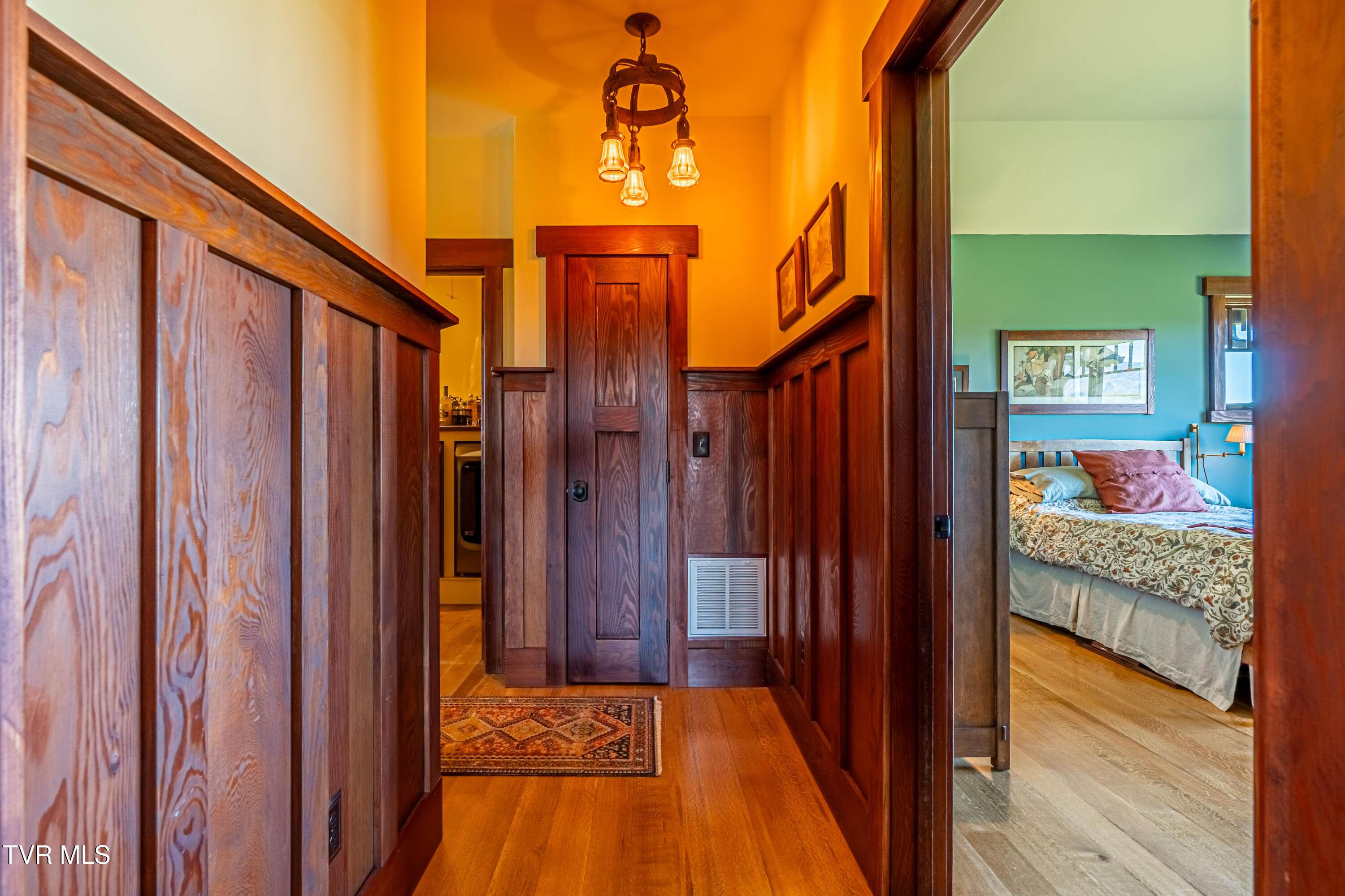 28120 Osceola Road Abingdon, VA 24211 - Photo 33 of 90 Hallway off Main Living Area