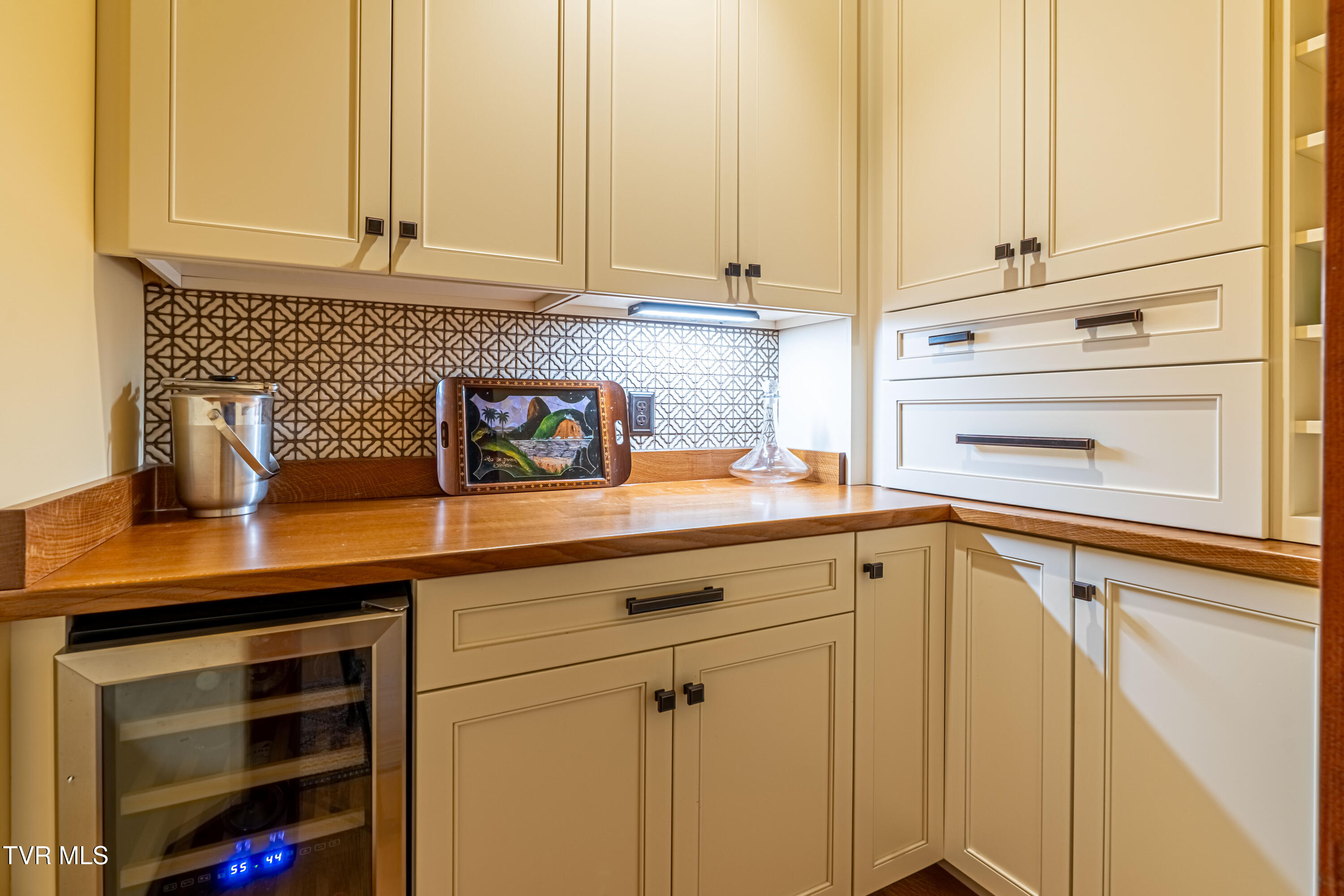 28120 Osceola Road Abingdon, VA 24211 - Photo 35 of 90 Pantry