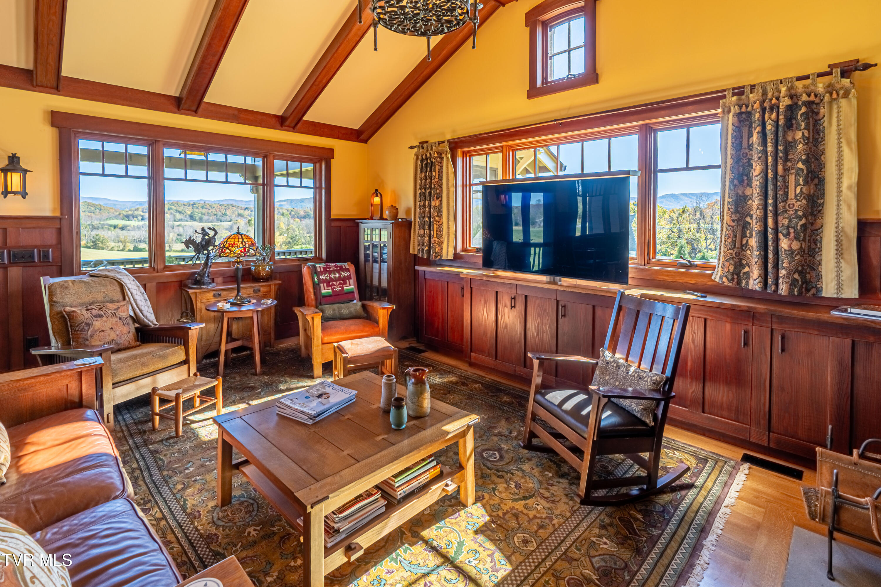 28120 Osceola Road Abingdon, VA 24211 - Photo 8 of 90 TV up or down!