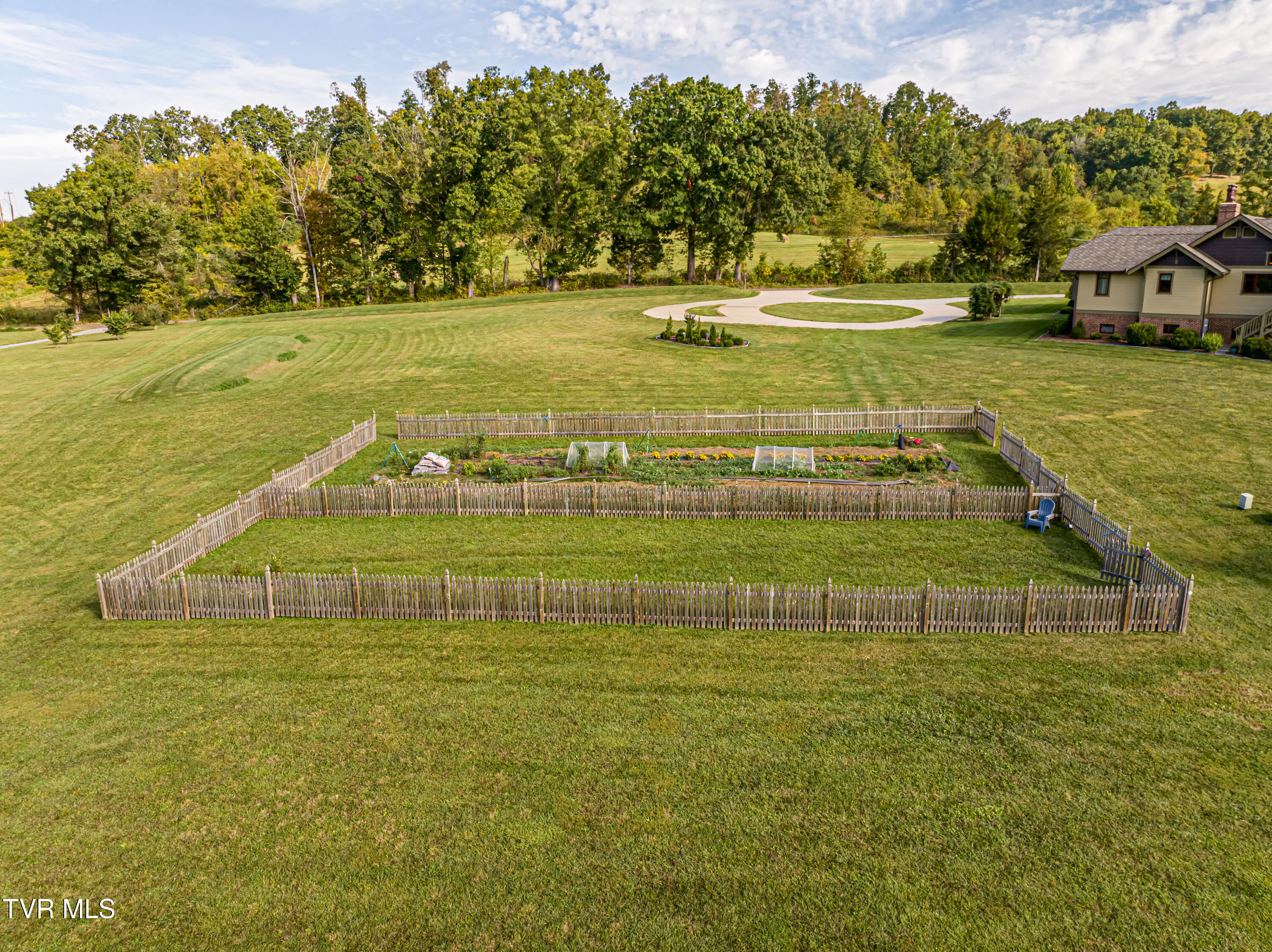 28120 Osceola Road Abingdon, VA 24211 - Photo 82 of 90 Dog run and garden