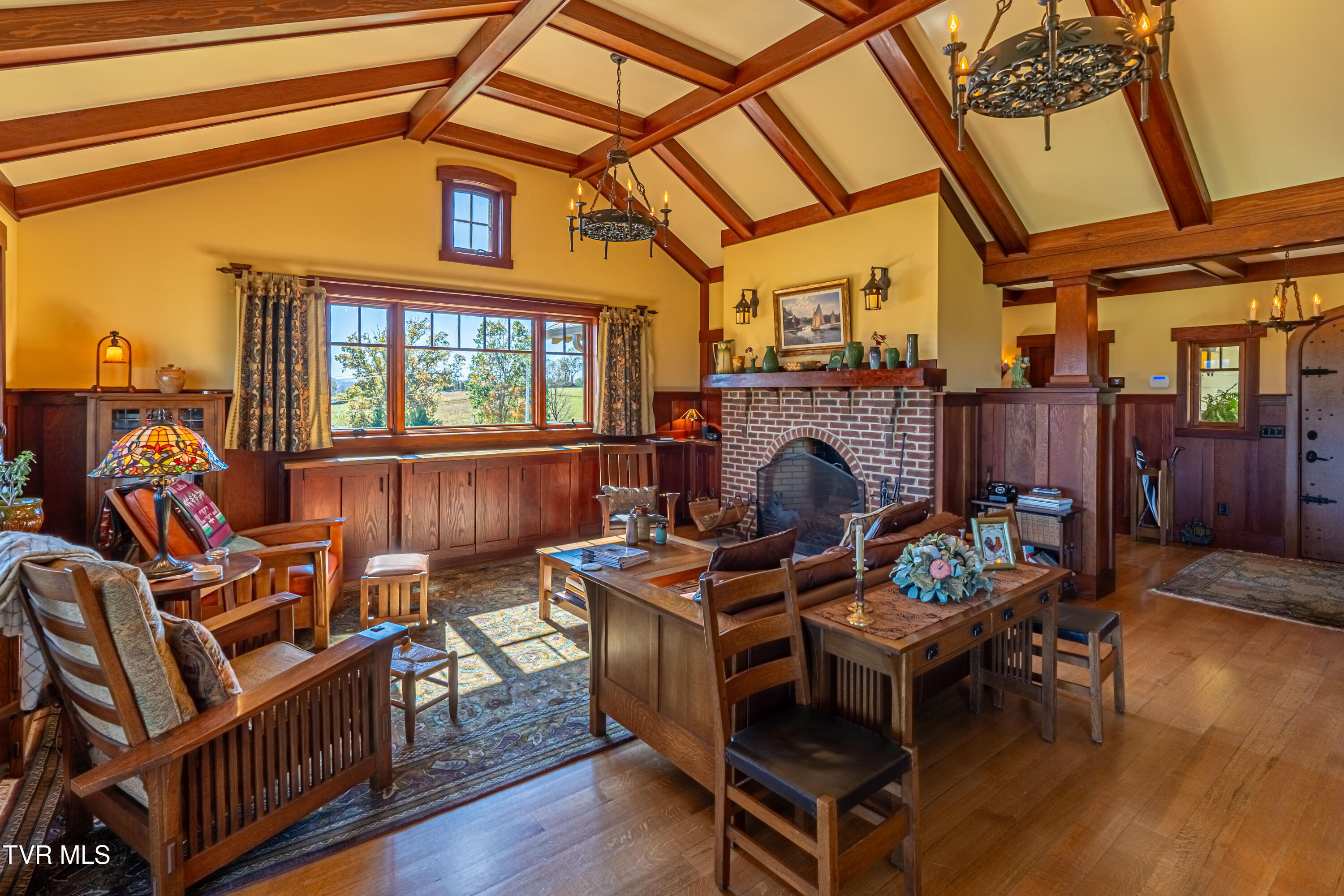 28120 Osceola Road Abingdon, VA 24211 - Photo 9 of 90 Afternoon sunlight pours in