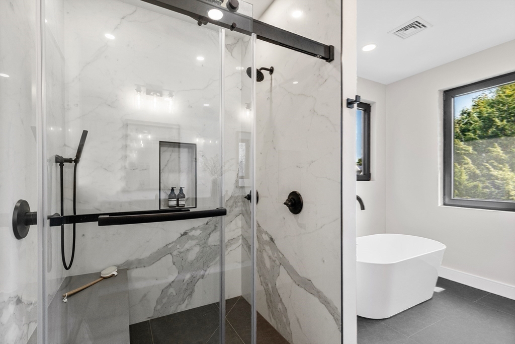 14 Winslow Road Needham, MA 02492 - Photo 15 of 32