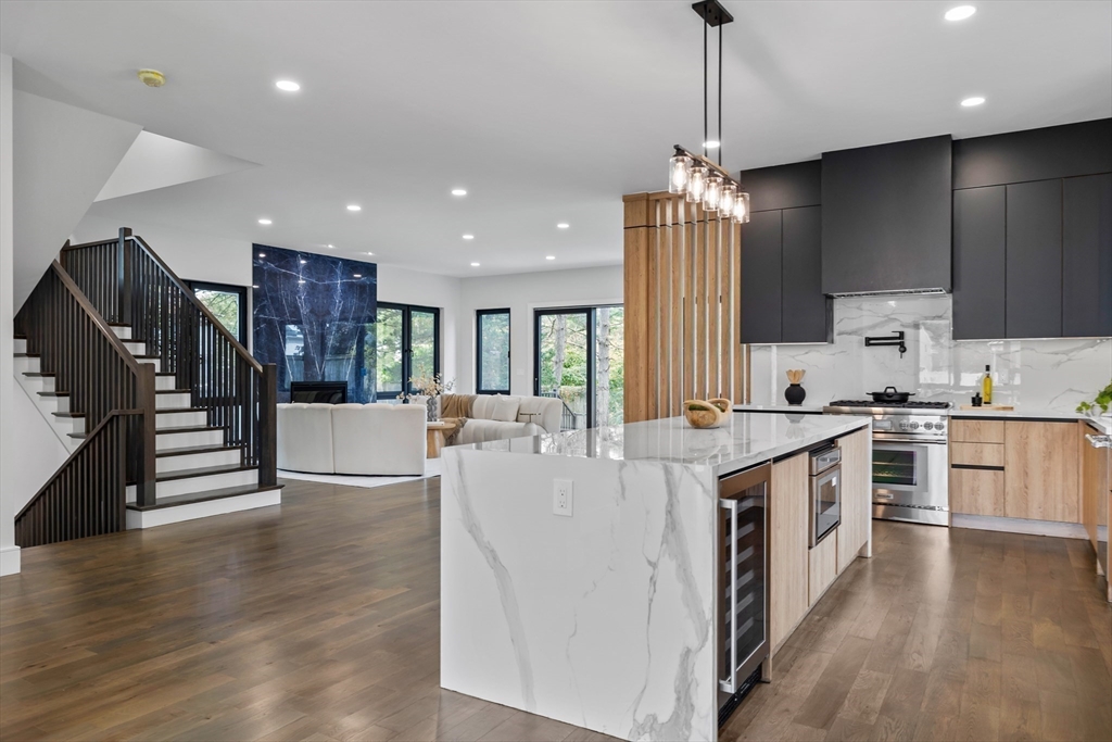 14 Winslow Road Needham, MA 02492 - Photo 6 of 32