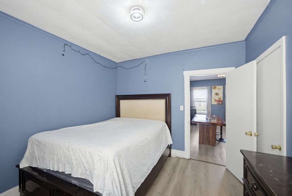 916 County Street Fall River, MA 02723 - Photo 13 of 36