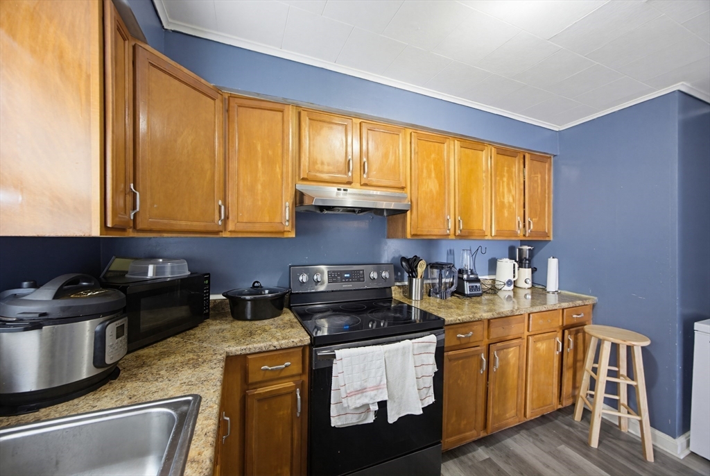 916 County Street Fall River, MA 02723 - Photo 22 of 36