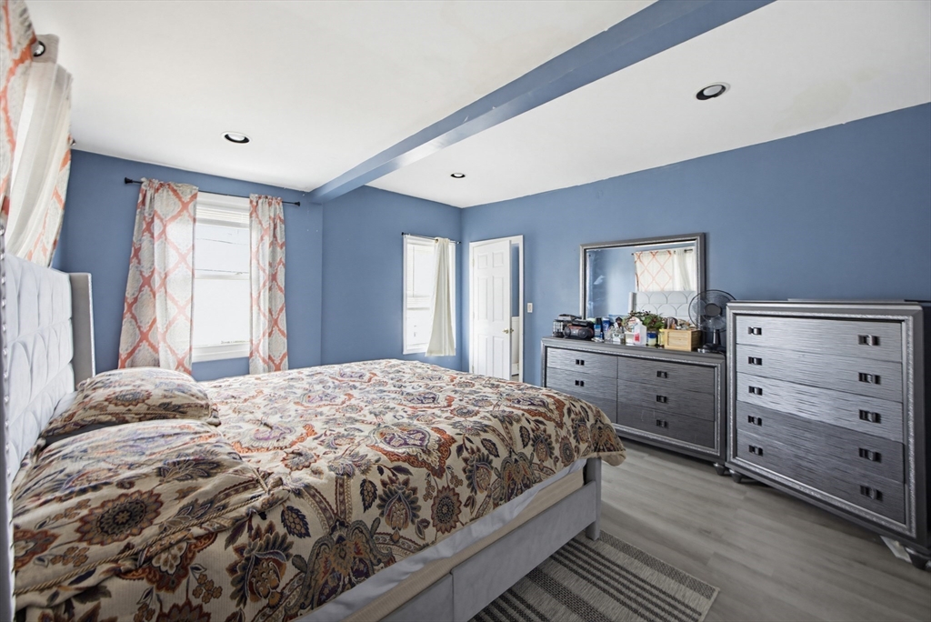 916 County Street Fall River, MA 02723 - Photo 30 of 36