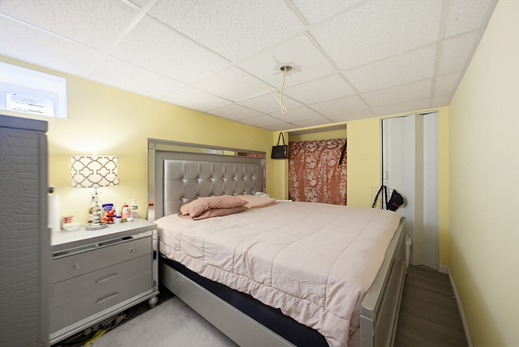 916 County Street Fall River, MA 02723 - Photo 31 of 36