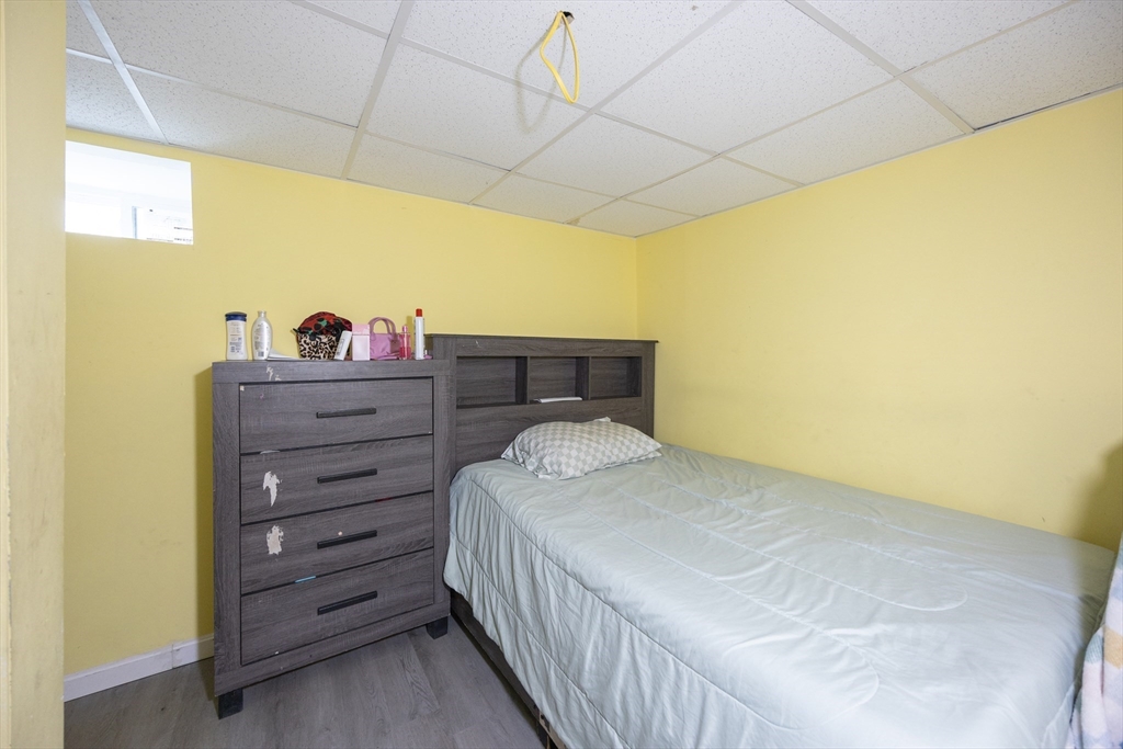 916 County Street Fall River, MA 02723 - Photo 32 of 36