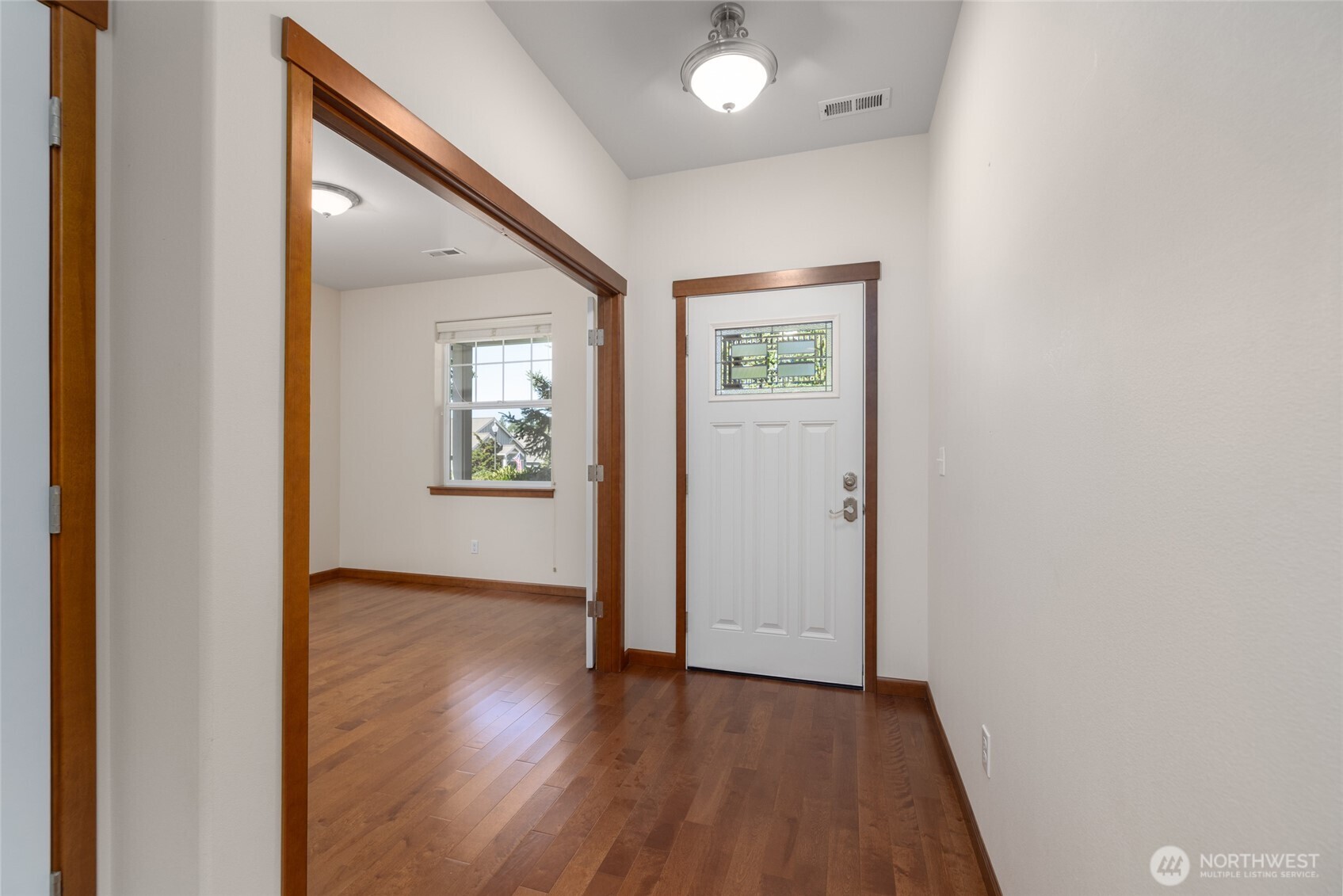 1894 Silver Loop Mount Vernon, WA 98274 - Photo 4 of 38