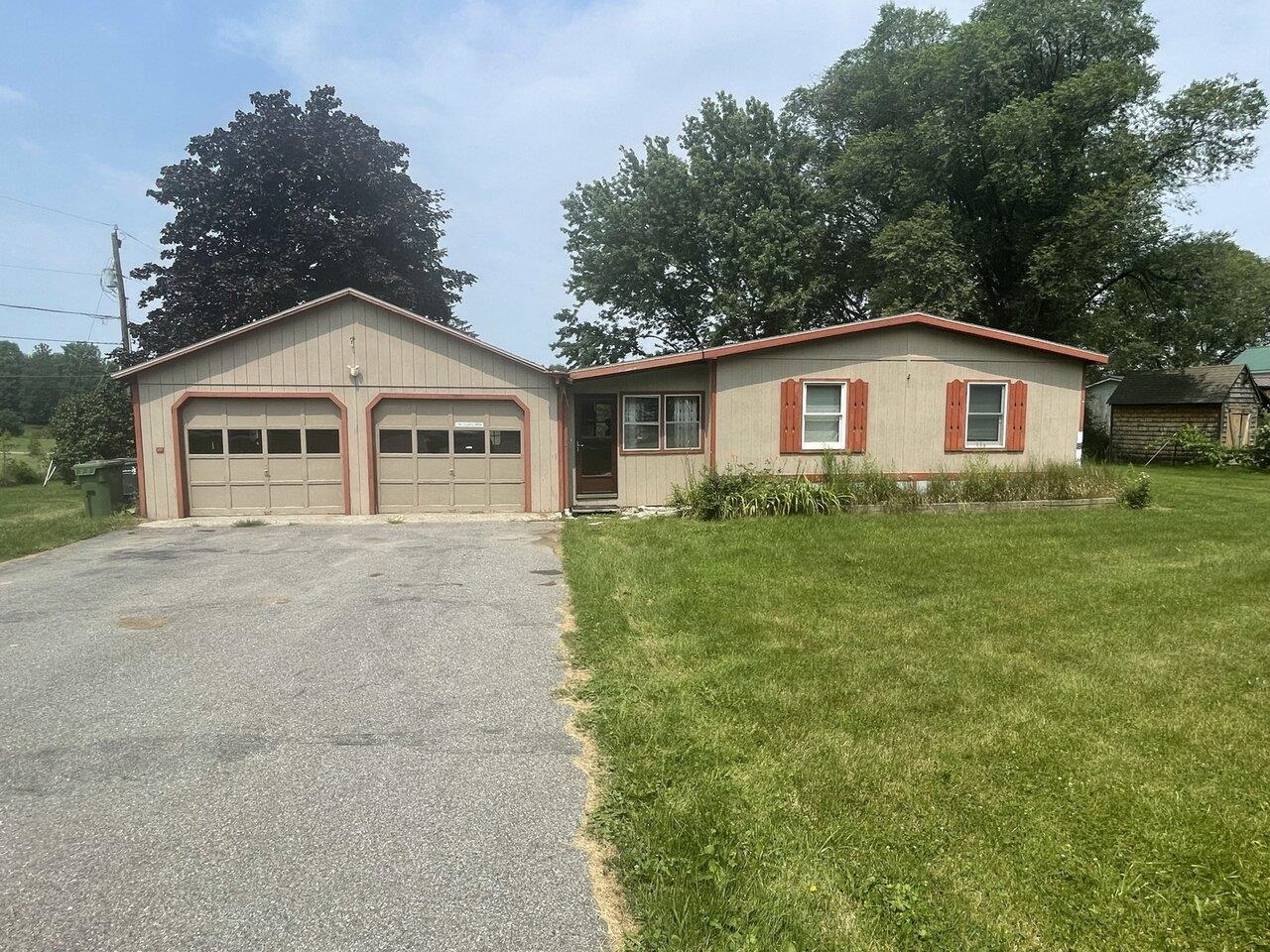 37 Donaldson Road Grand Isle, VT 05458 - Photo 1 of 38 Gallery Image 1