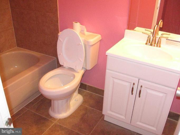 7804 Inverton Road, Unit 204 Annandale, VA 22003 - Photo 5 of 6 Bath #2