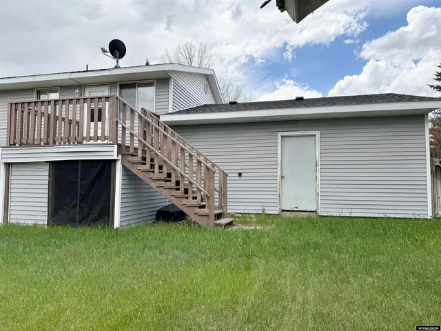 $304,000 | 1130 Canyon Road, Kemmerer, WY 83101