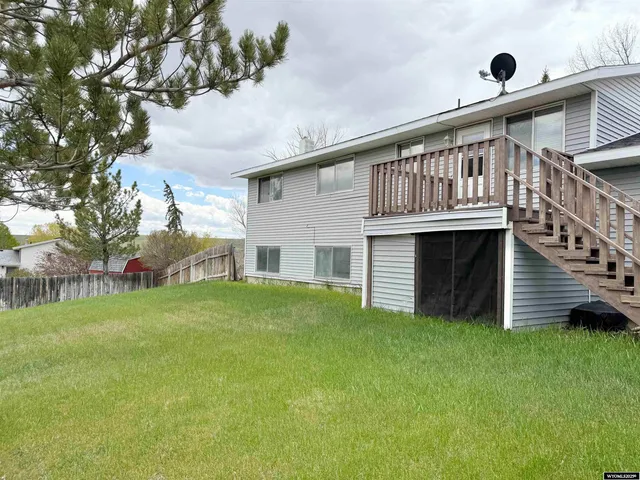 $304,000 | 1130 Canyon Road, Kemmerer, WY 83101