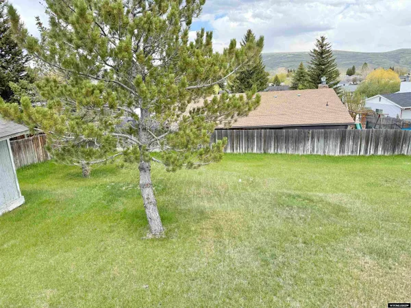 $288,000 | 1130 Canyon Road, Kemmerer, WY 83101