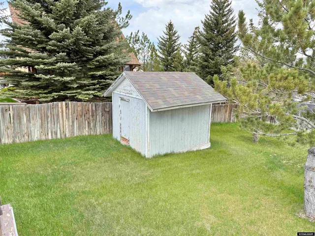 $304,000 | 1130 Canyon Road, Kemmerer, WY 83101