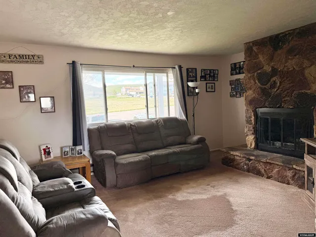 $304,000 | 1130 Canyon Road, Kemmerer, WY 83101