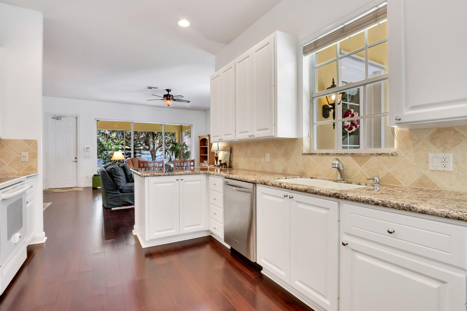 105 Rockingham Road Jupiter, FL 33458 - Photo 10 of 25 10_Image_10_of_25_mls