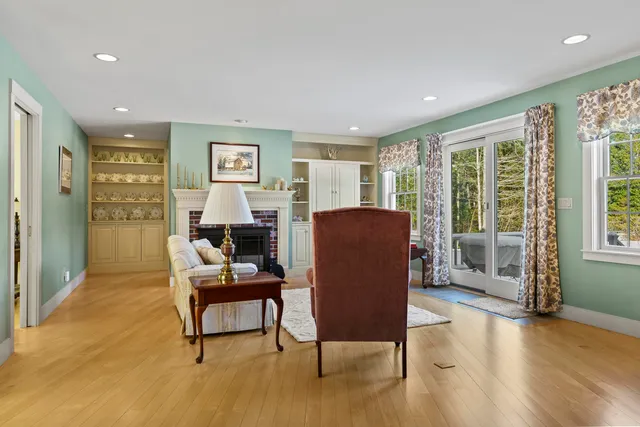 $915,000 | 25 Stoneybrook Lane, Bristol, ME 04539