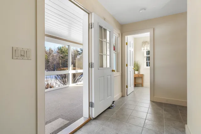 $915,000 | 25 Stoneybrook Lane, Bristol, ME 04539