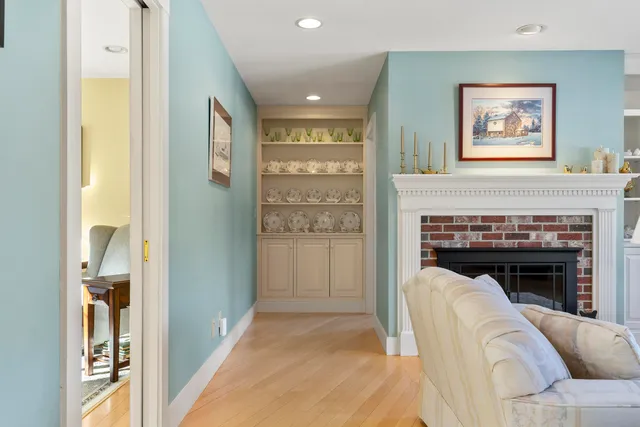 $915,000 | 25 Stoneybrook Lane, Bristol, ME 04539