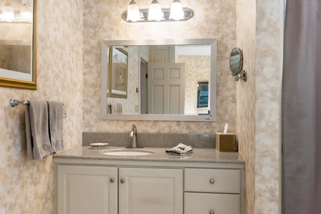 $915,000 | 25 Stoneybrook Lane, Bristol, ME 04539