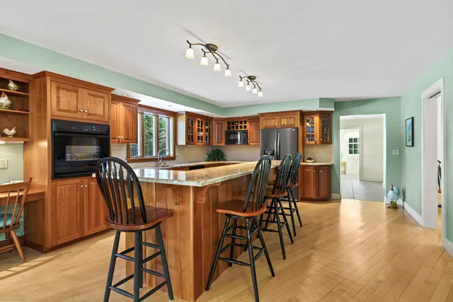 $915,000 | 25 Stoneybrook Lane, Bristol, ME 04539