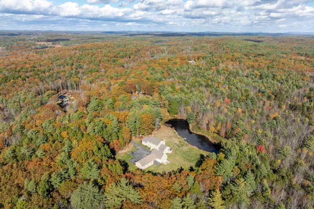 $915,000 | 25 Stoneybrook Lane, Bristol, ME 04539
