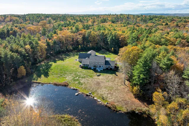 $915,000 | 25 Stoneybrook Lane, Bristol, ME 04539