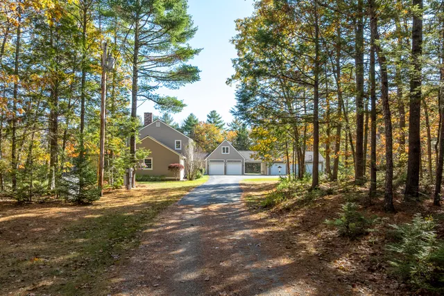 $915,000 | 25 Stoneybrook Lane, Bristol, ME 04539