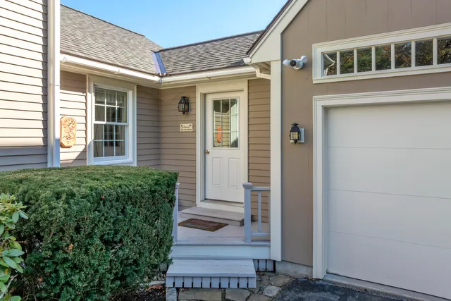 $915,000 | 25 Stoneybrook Lane, Bristol, ME 04539