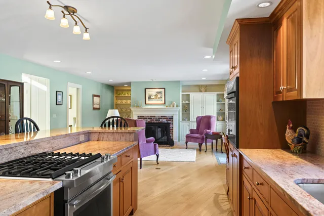 $915,000 | 25 Stoneybrook Lane, Bristol, ME 04539