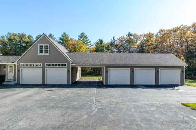 $915,000 | 25 Stoneybrook Lane, Bristol, ME 04539
