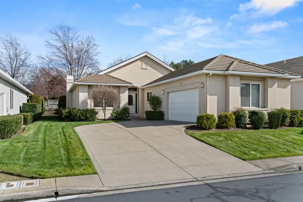 $379,000 | 703 Summerwood Drive, Medford, OR 97504