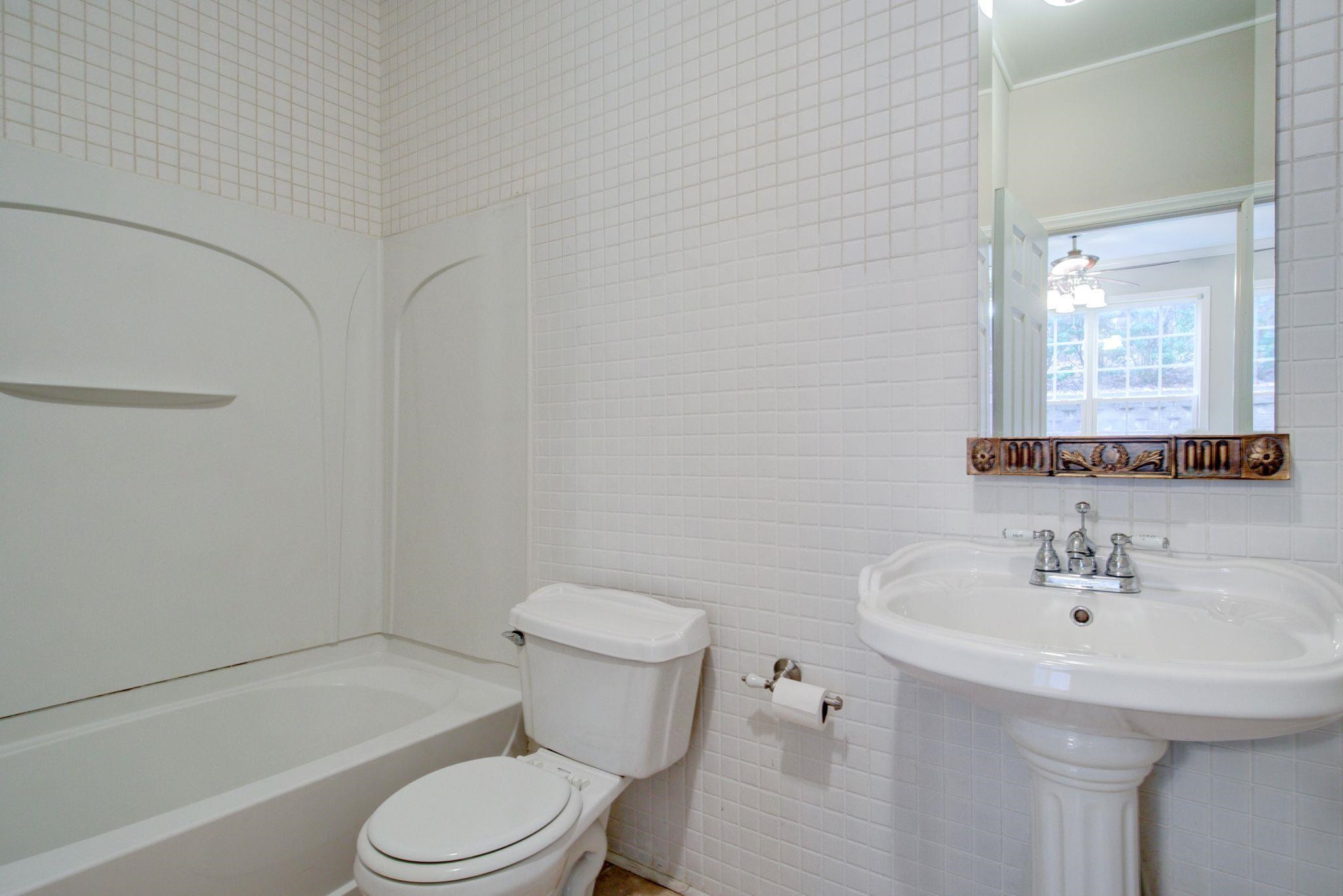 5451 Crescentview Parkway Raleigh, NC 27606 - Photo 16 of 24 Photo 17