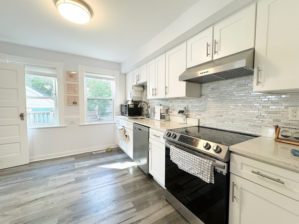 27 Shirley Street, Unit 27 Lexington, MA 02421 - Photo 3 of 31