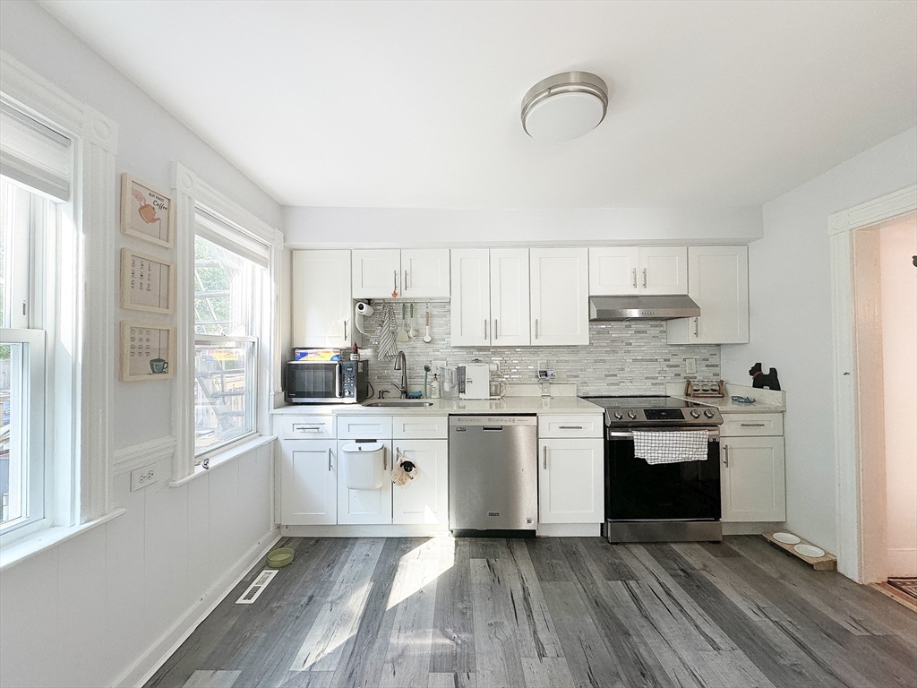 27 Shirley Street, Unit 27 Lexington, MA 02421 - Photo 5 of 31