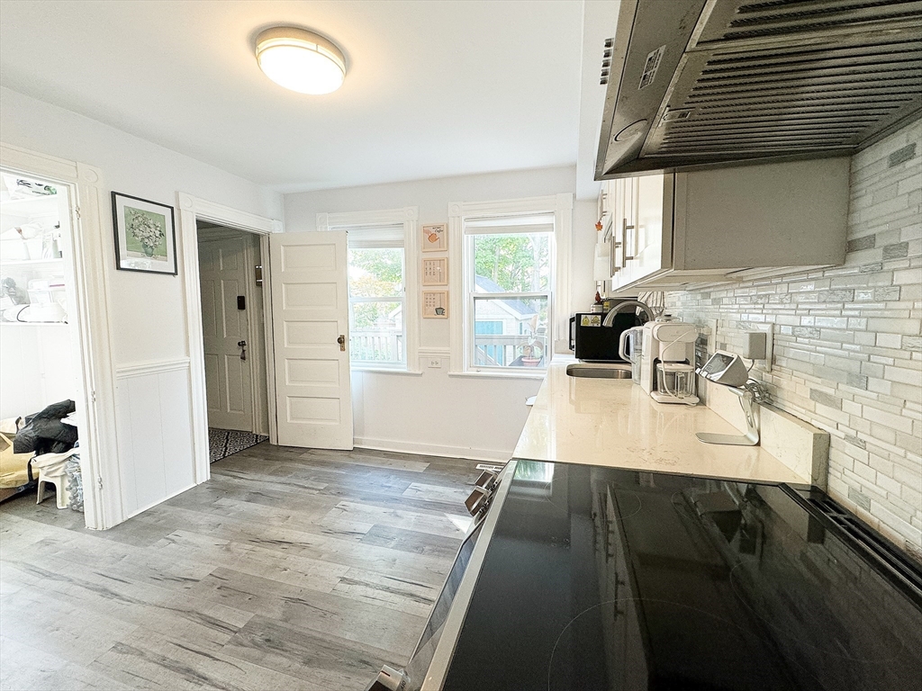 27 Shirley Street, Unit 27 Lexington, MA 02421 - Photo 6 of 31