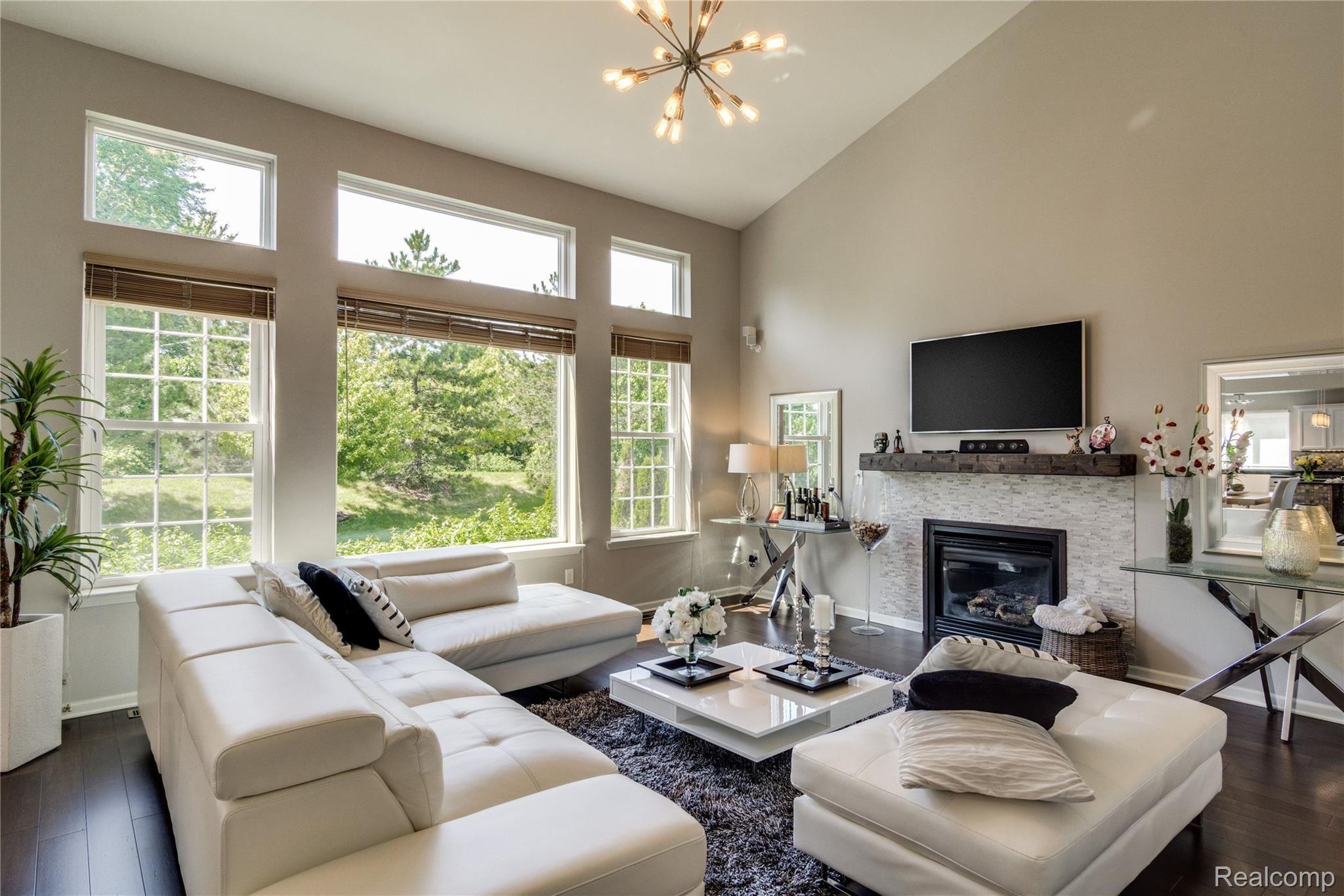 30701 Bradmore Road Warren, MI 48092 - Photo 23 of 52 Tons of natural light