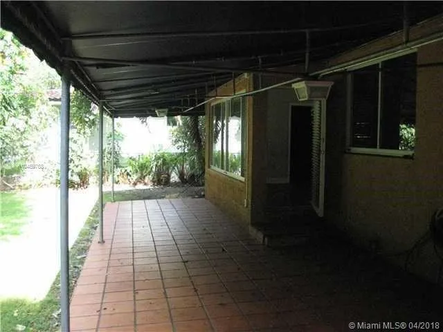 $4,400 | 334 Velarde Avenue, Coral Gables, FL 33146