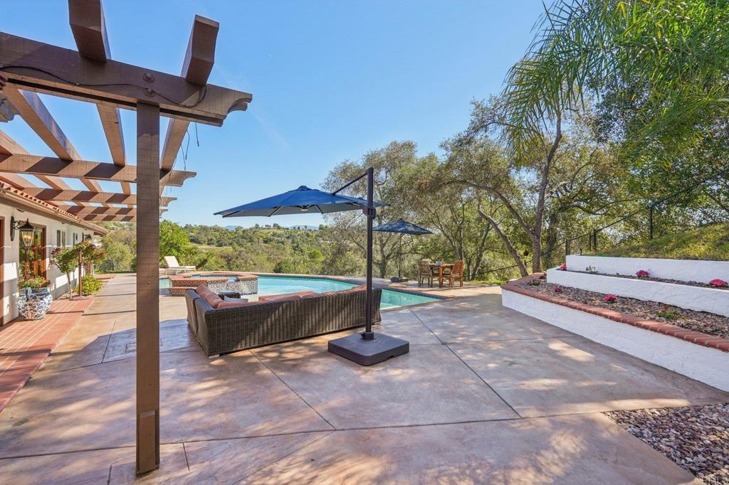 707 Live Oak Park Road South Fallbrook, CA 92028 - Photo 41 of 59