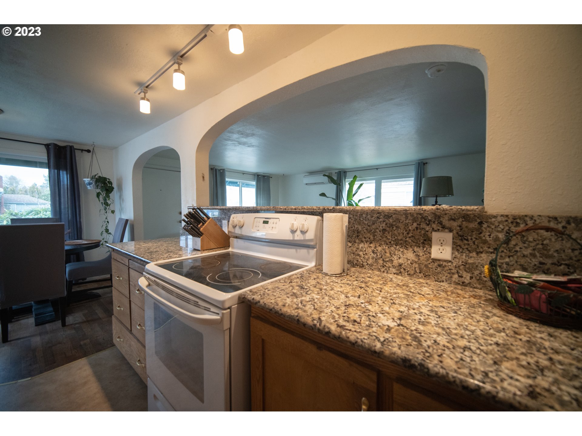 3160 Elmira Road Eugene, OR 97402 - Photo 10 of 32 Gallery Image 10