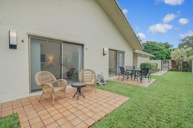 $3,800 | 1740 Northwest 21st Court, Delray Beach, FL 33445