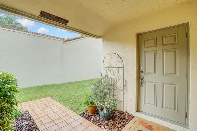 $3,800 | 1740 Northwest 21st Court, Delray Beach, FL 33445