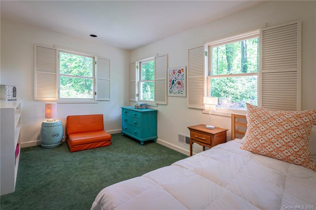 121 Riverside Court Morganton, NC 28655 - Photo 22 of 34 Gallery Image 22