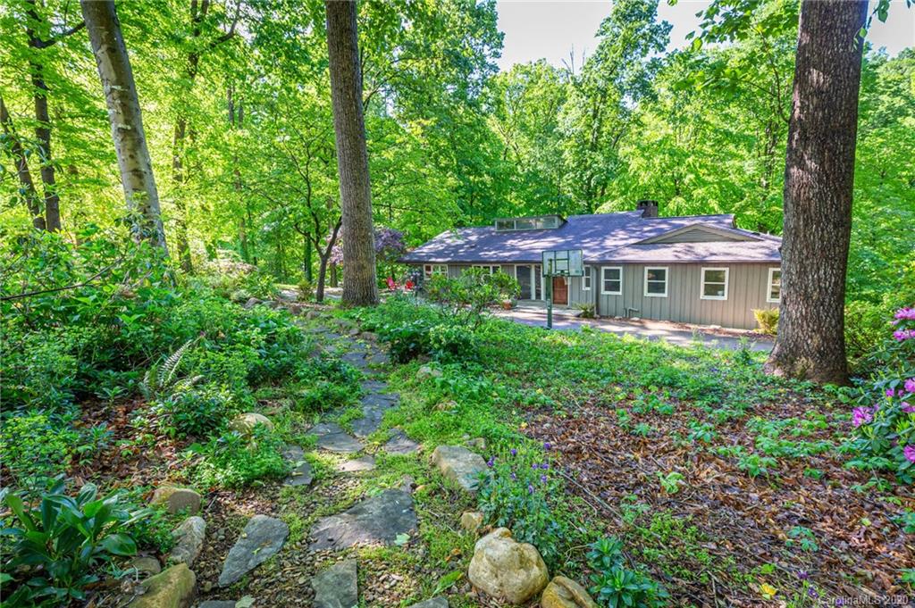 121 Riverside Court Morganton, NC 28655 - Photo 4 of 34 Gallery Image 4