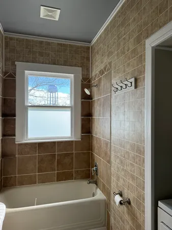 $1,600 | 404 Church Street, Brenham, TX 77833