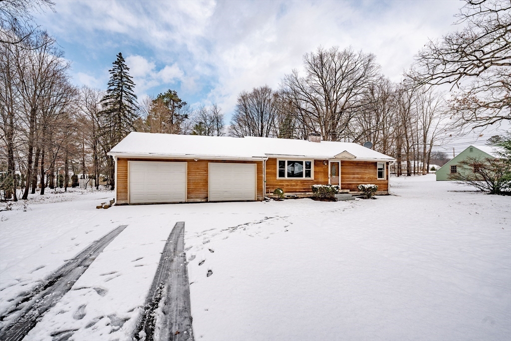 480 Dipping Hole Road Wilbraham, MA 01095 - Photo 4 of 32 Gallery Image 4