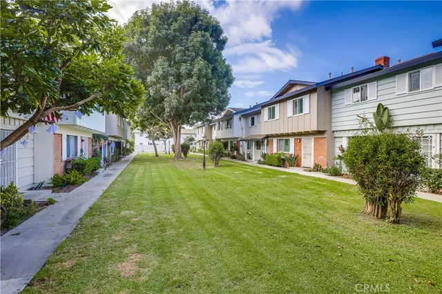 $3,499 | 19858 Leighton Lane, Huntington Beach, CA 92646