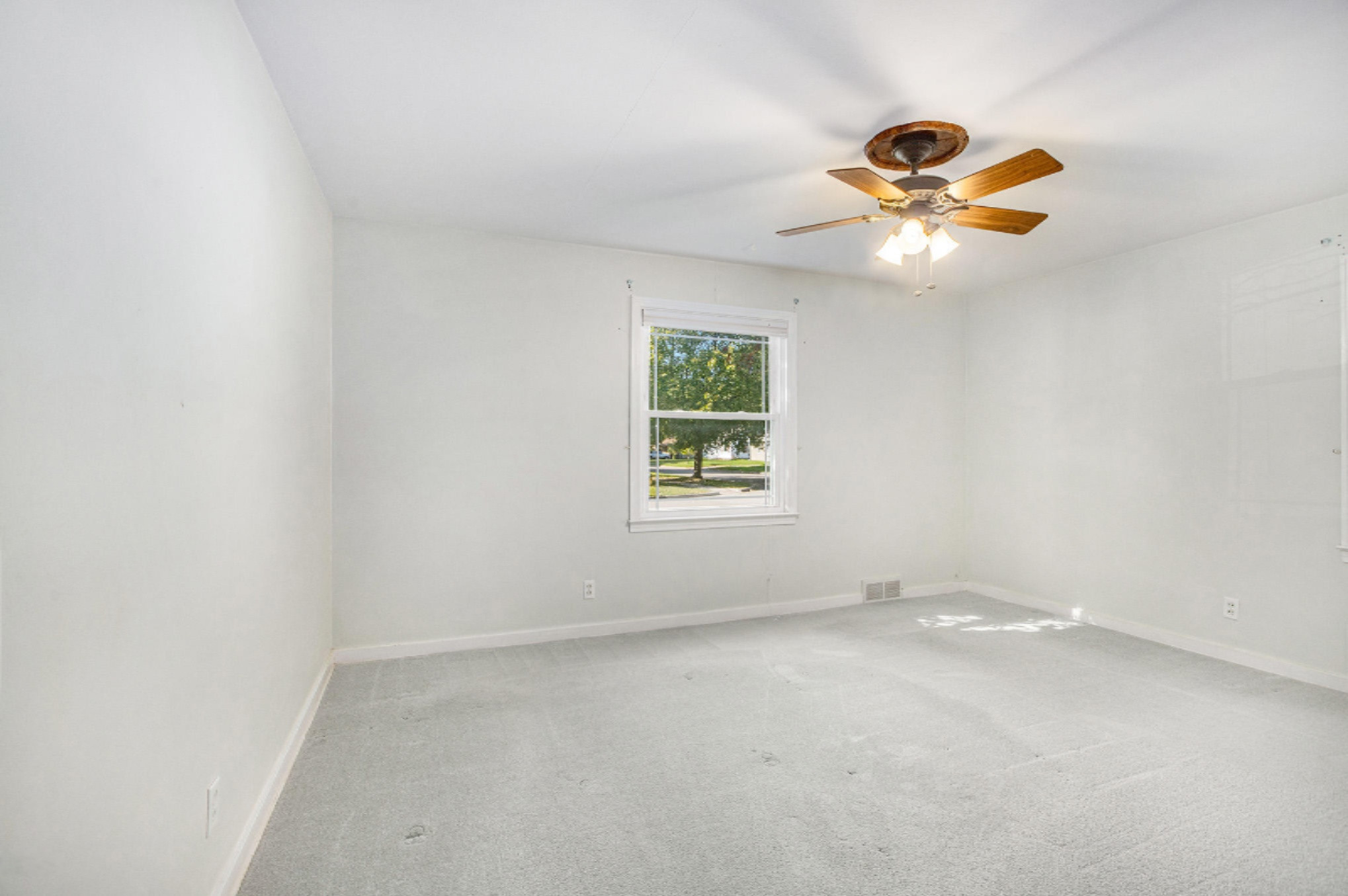 3528 Random Road Kalamazoo, MI 49004 - Photo 13 of 21 NDP DNGs_26