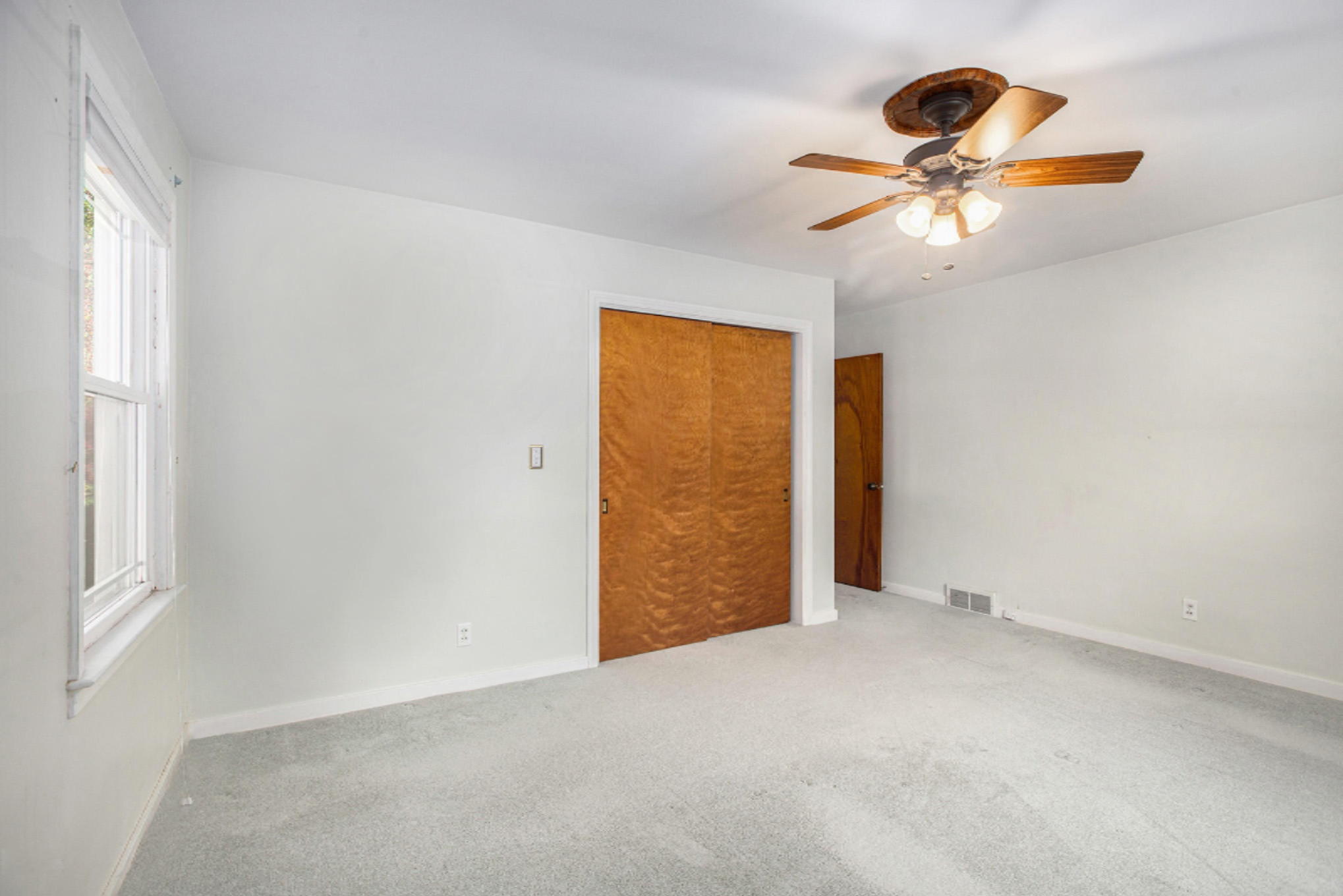 3528 Random Road Kalamazoo, MI 49004 - Photo 14 of 21 NDP DNGs_27